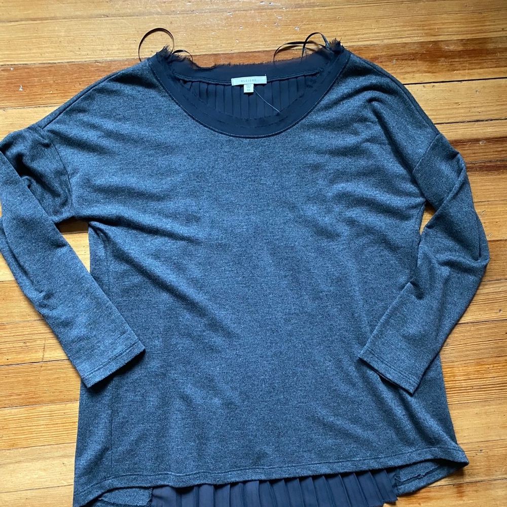 Pleiome Gray Oversized Pullover